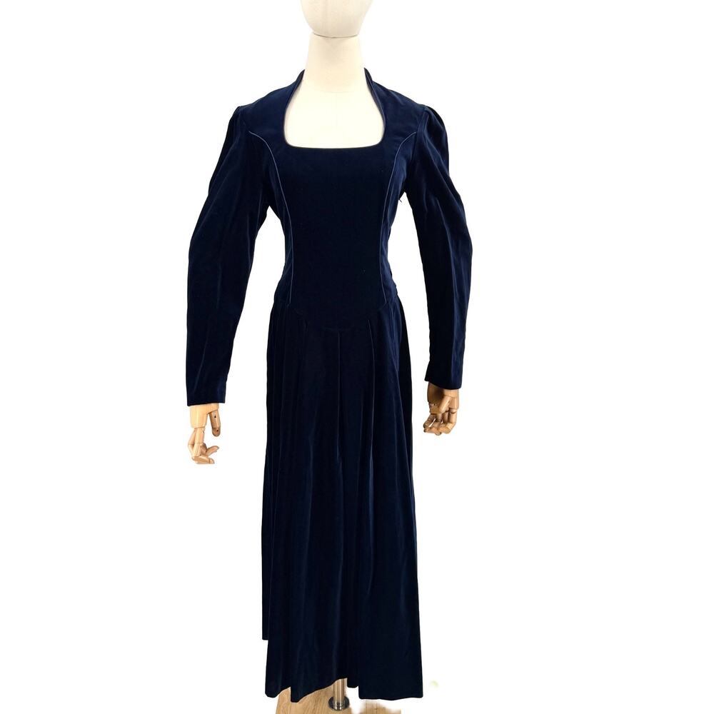 MINT Vintage 80s Laura Ashley Navy Blue Velvet Puff Sleeve Sweetheart Maxi Dress
